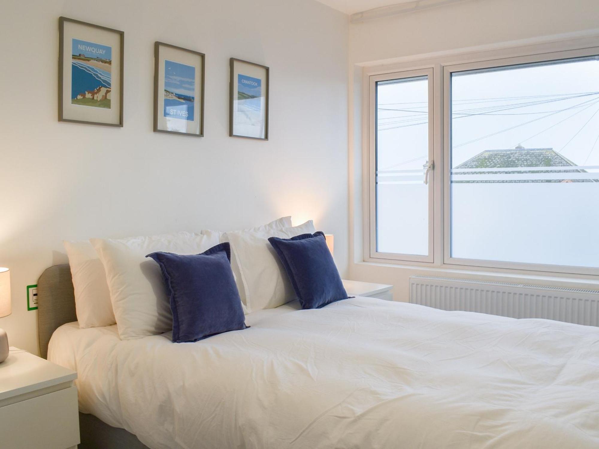 Eighty Two * Newquay (Cornwall)